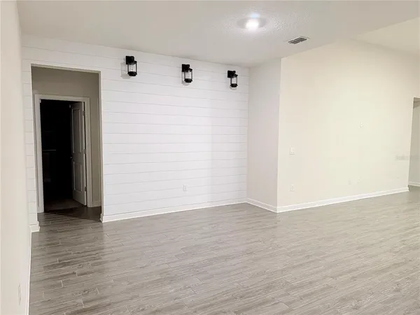 $2,500 | 2065 Camden Loop, Davenport, FL 33837