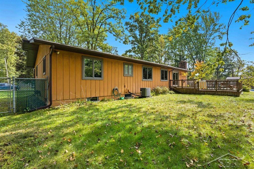 4956 West Bis Road Midland, MI 48642 - Photo 31 of 38 50189551-80efe292-b5f5-4fe7-91b2-039bba8a4abd.JPG
