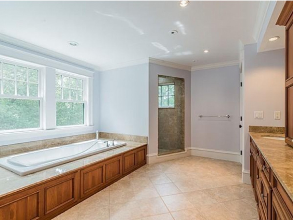 86 Country Club Road Dedham, MA 02026 - Photo 18 of 29 Gallery Image 18