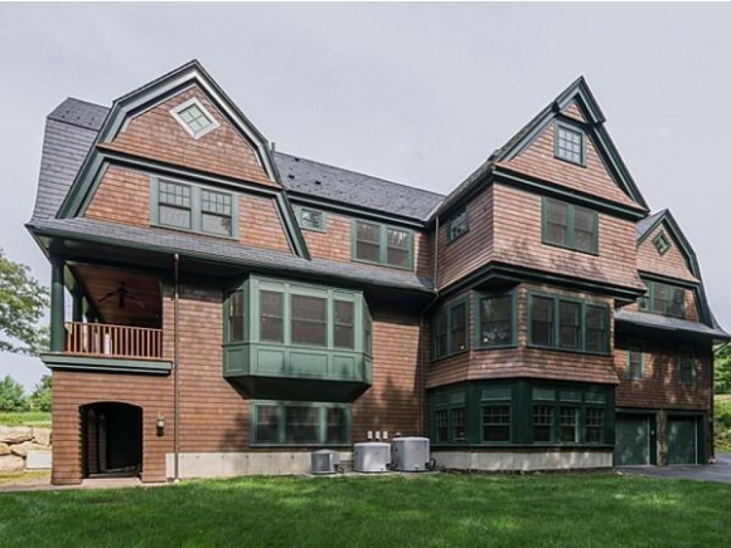 86 Country Club Road Dedham, MA 02026 - Photo 3 of 29 Gallery Image 3