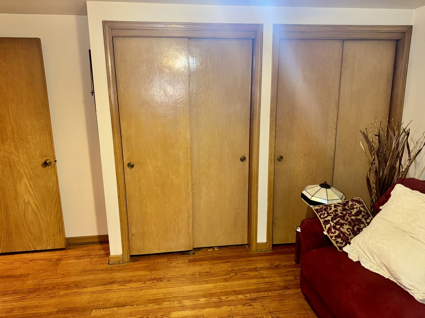 7325 South Kingston Avenue, Unit 2 Chicago, IL 60649 - Photo 11 of 13 a view of a room with wooden floor and small space