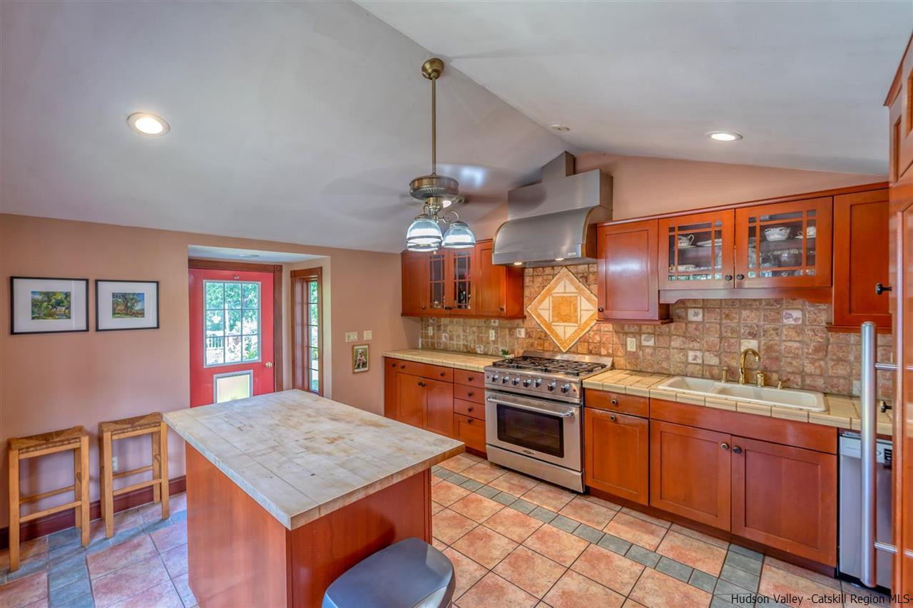 429 Phillips Road Saugerties, NY 12477 - Photo 14 of 35 Photo 14