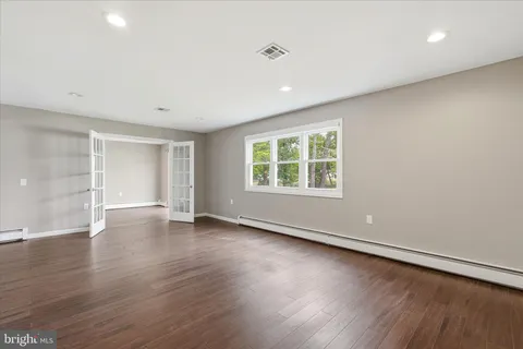 $389,900 | 298 Costa Mesa Drive, Toms River, NJ 08757