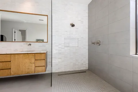 $1,624,900 | 1110 Grovewood Lane, Houston, TX 77008