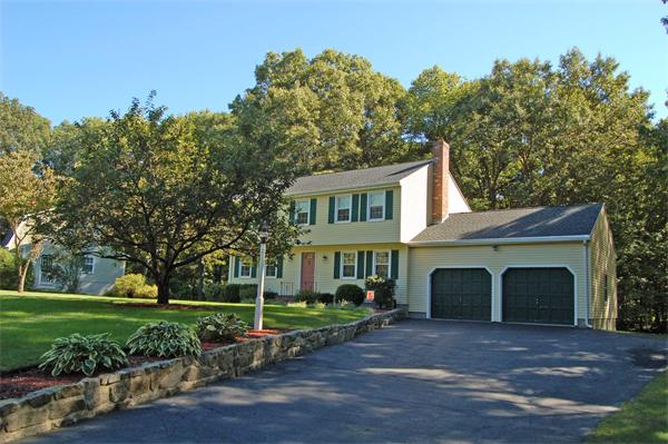 8 Oak Hill Road Mendon, MA 01756 - Photo 1 of 27 Gallery Image 1