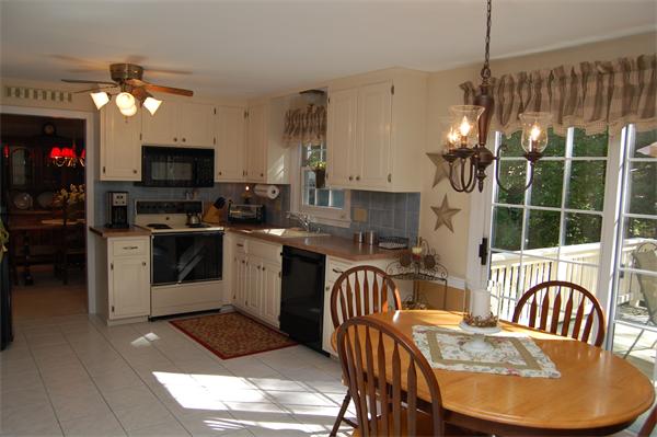 8 Oak Hill Road Mendon, MA 01756 - Photo 21 of 27 Gallery Image 21