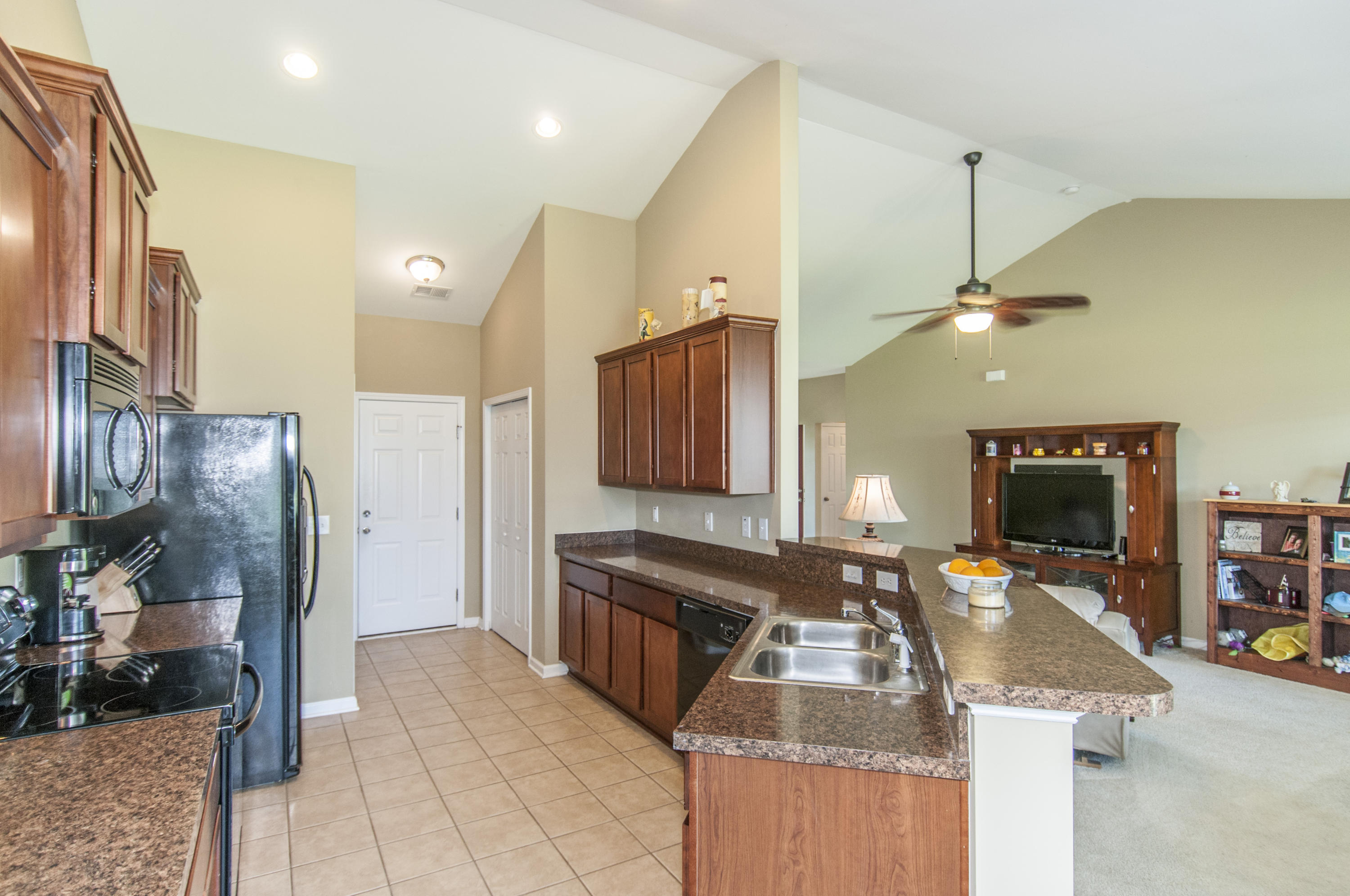 7660 Eagle Lake Road North Charleston, SC 29418 - Photo 5 of 29 _DSC4958
