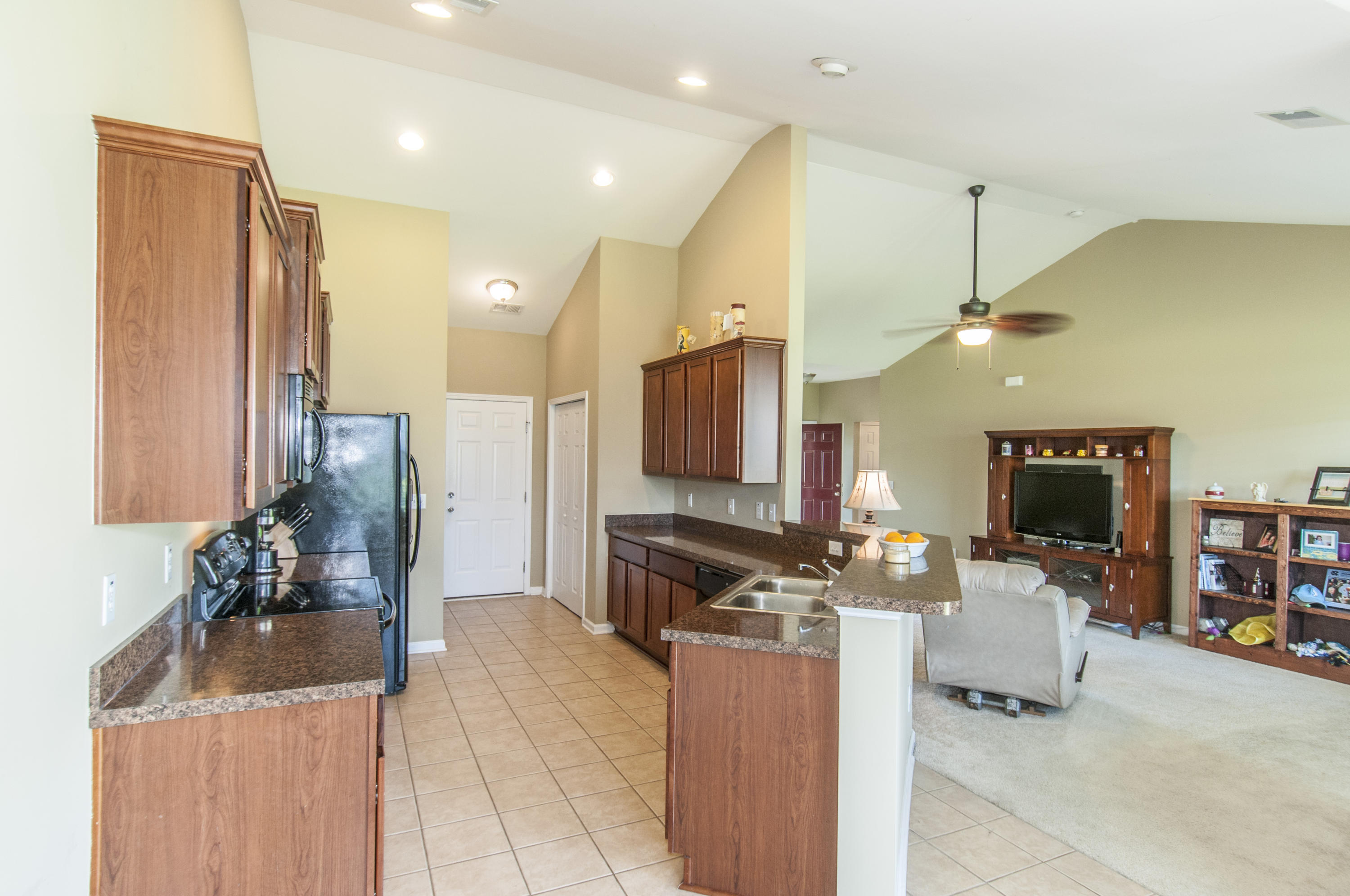 7660 Eagle Lake Road North Charleston, SC 29418 - Photo 6 of 29 _DSC4965