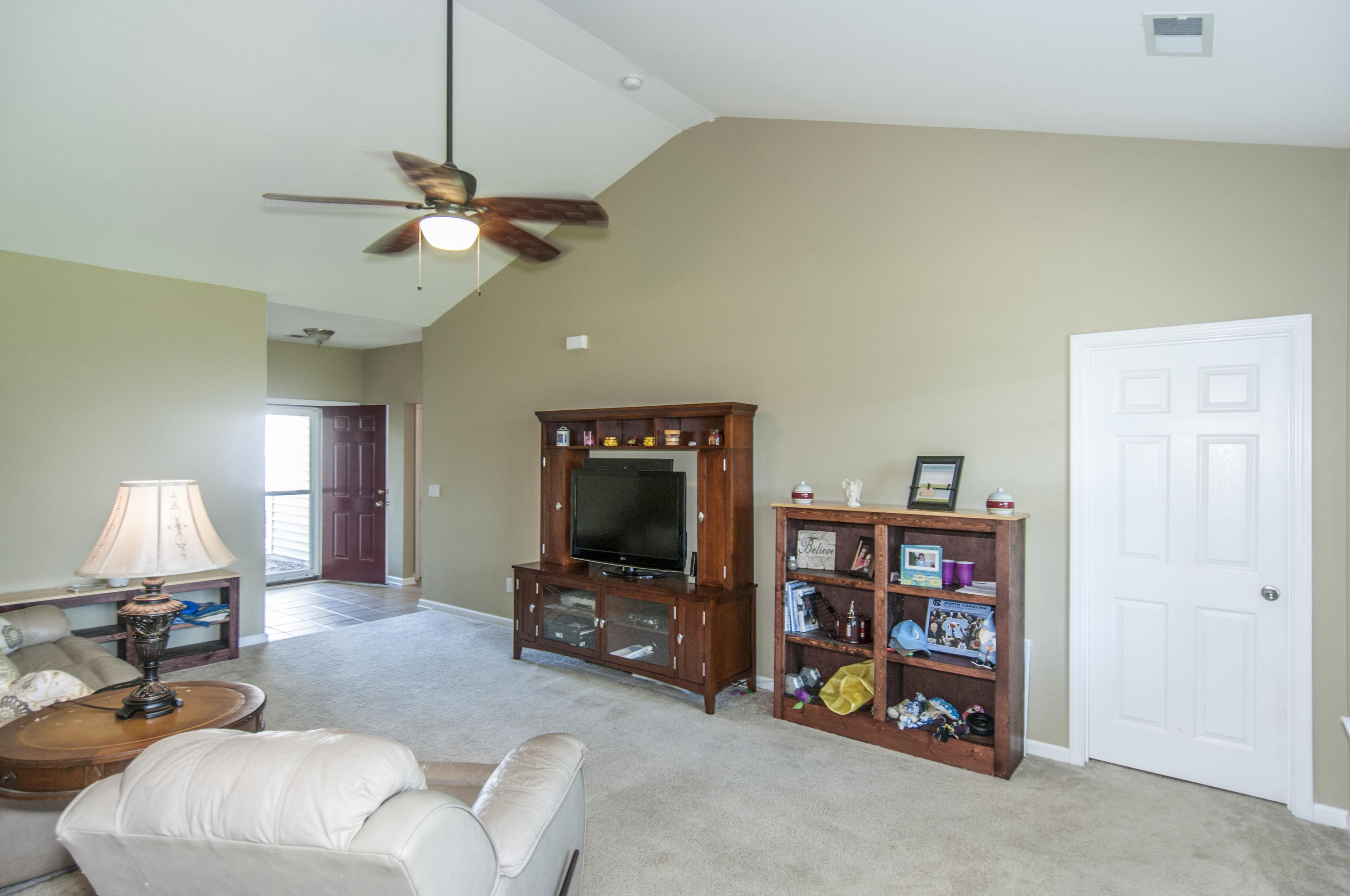 7660 Eagle Lake Road North Charleston, SC 29418 - Photo 10 of 29 _DSC4954