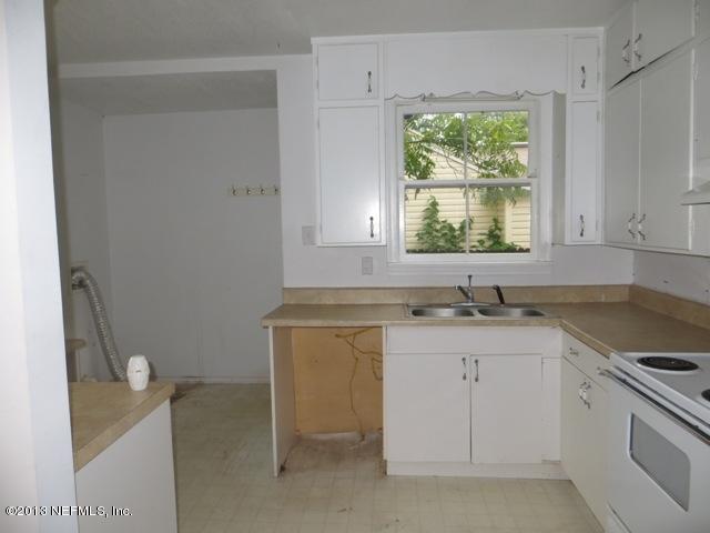 2414 Ridgewood Road Jacksonville, FL 32207 - Photo 3 of 9 Kitchen