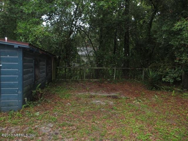 2414 Ridgewood Road Jacksonville, FL 32207 - Photo 8 of 9 Backyard