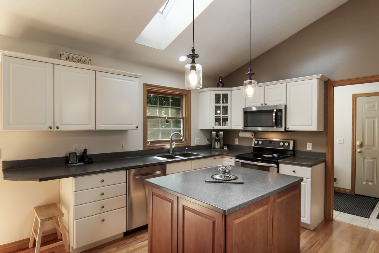 4363 Prouty Road Traverse City, MI 49686 - Photo 10 of 37 1866185-9.JPG