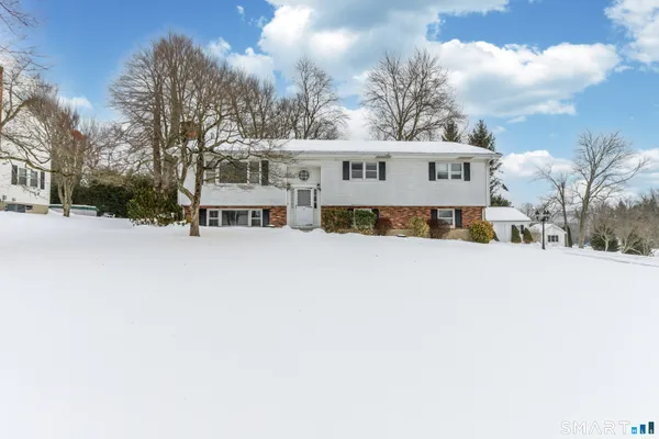 $440,000 | 166 Round Hill Road, Naugatuck, CT 06770