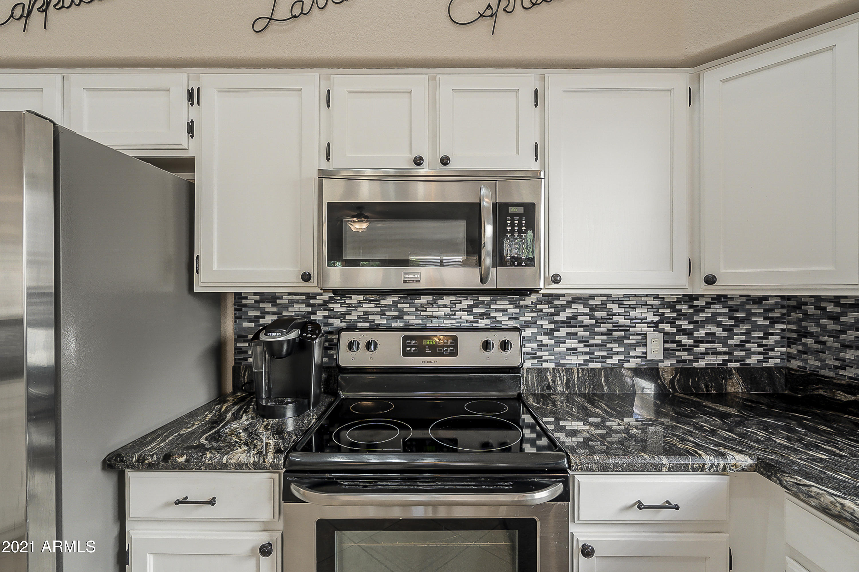 4519 East Danbury Road Phoenix, AZ 85032 - Photo 11 of 37 Kitchen