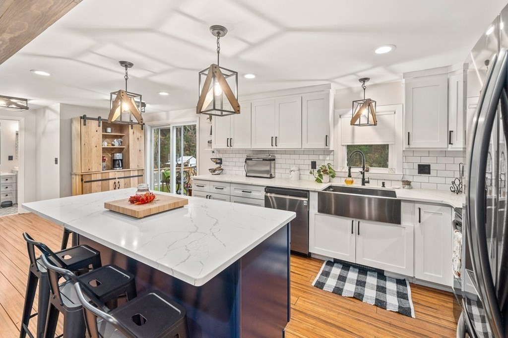 370 Bay Road Easton, MA 02356 - Photo 12 of 38 Gallery Image 12
