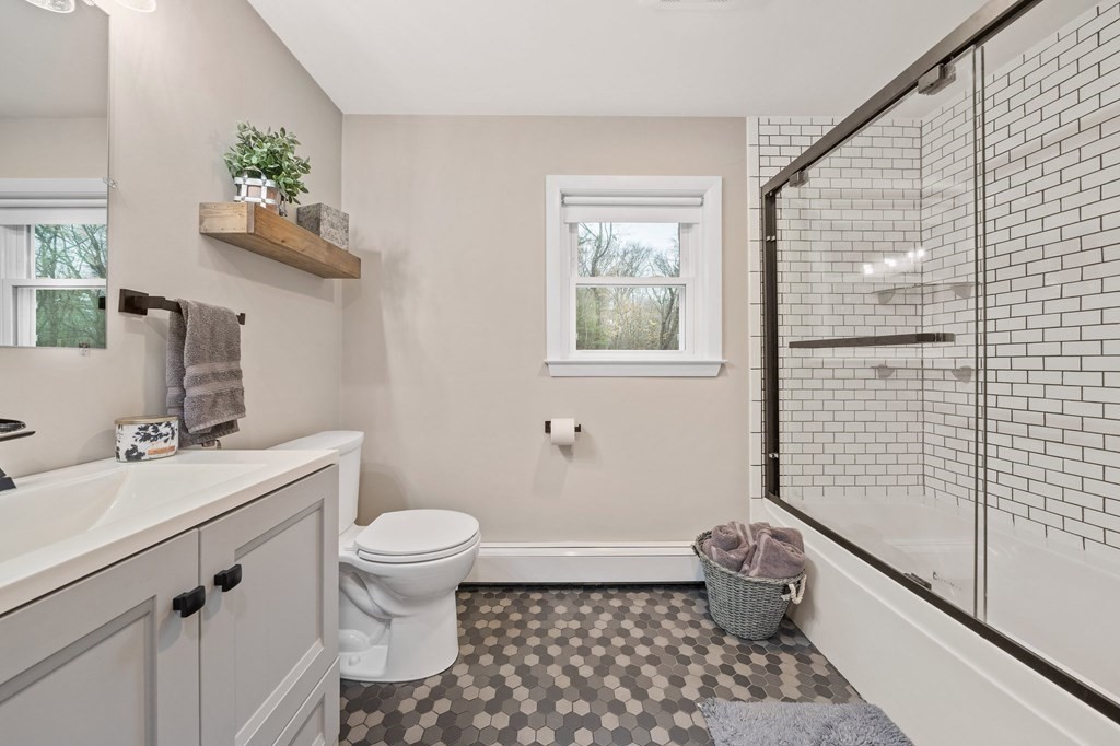 370 Bay Road Easton, MA 02356 - Photo 21 of 38 Gallery Image 21