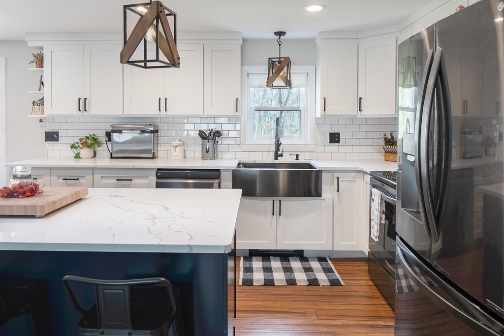 370 Bay Road Easton, MA 02356 - Photo 5 of 38 Gallery Image 5
