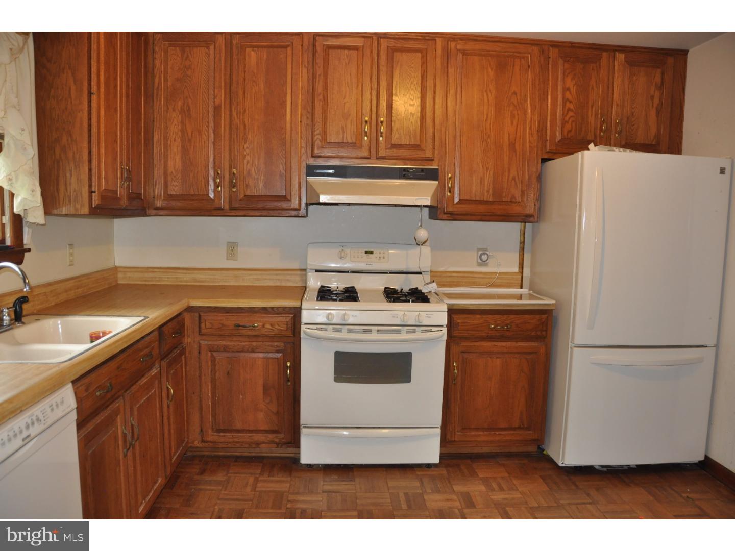 25553 Mt Pleasant Road Columbus, NJ 08022 - Photo 5 of 24 Kitchen