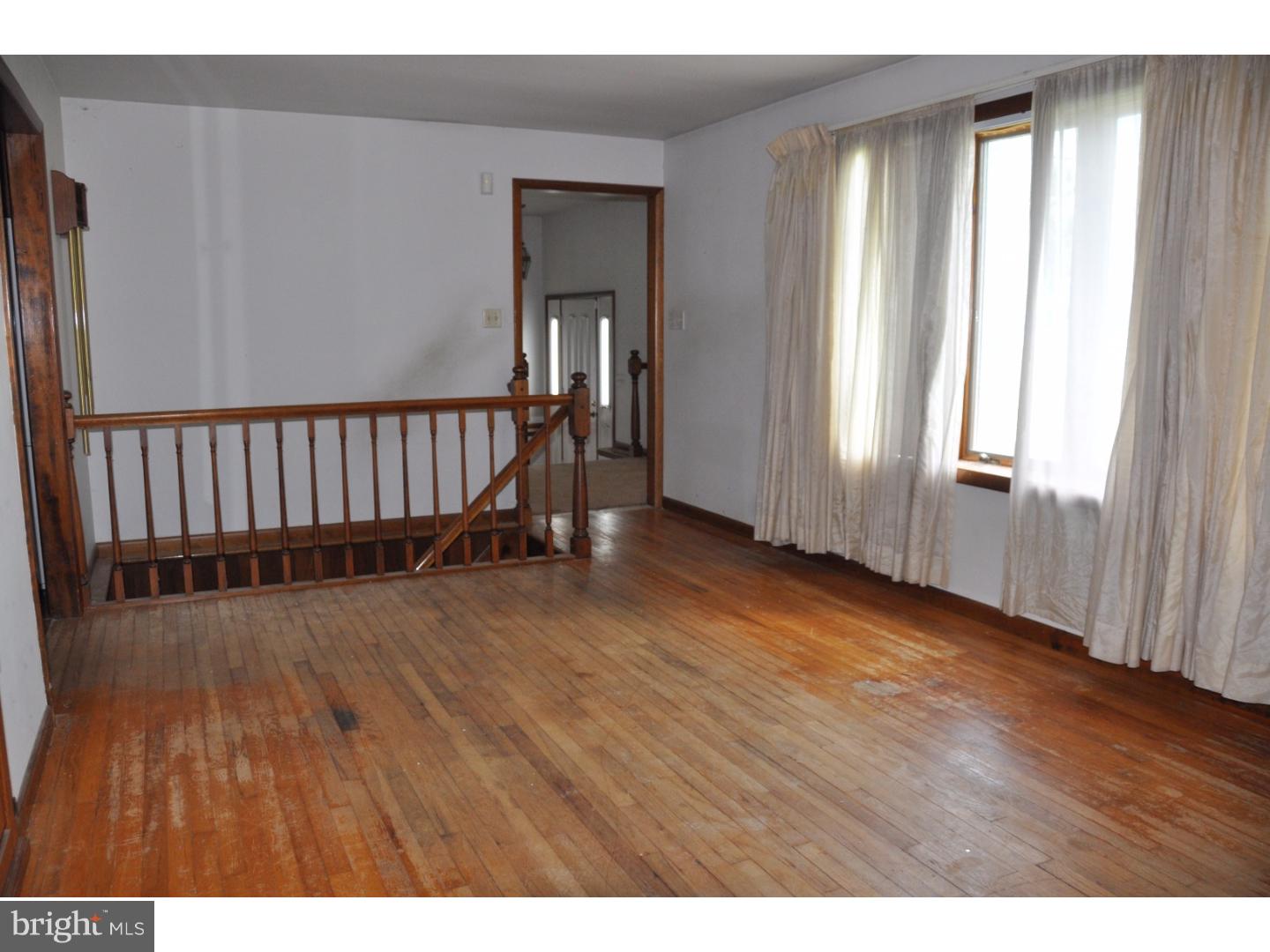 25553 Mt Pleasant Road Columbus, NJ 08022 - Photo 7 of 24 Dining Room