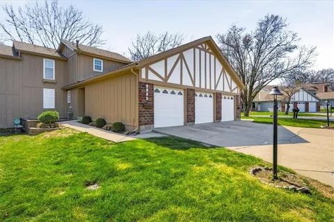 $309,500 | 9985 Edelweiss Circle, Merriam, KS 66203