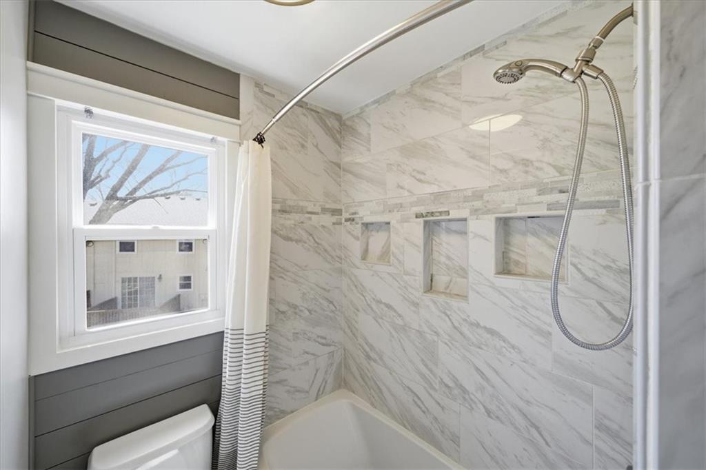 9985 Edelweiss Circle Merriam, KS 66203 - Photo 18 of 29