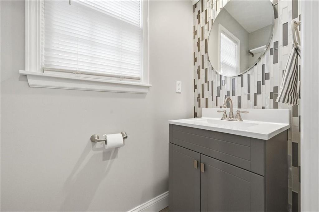 9985 Edelweiss Circle Merriam, KS 66203 - Photo 8 of 29