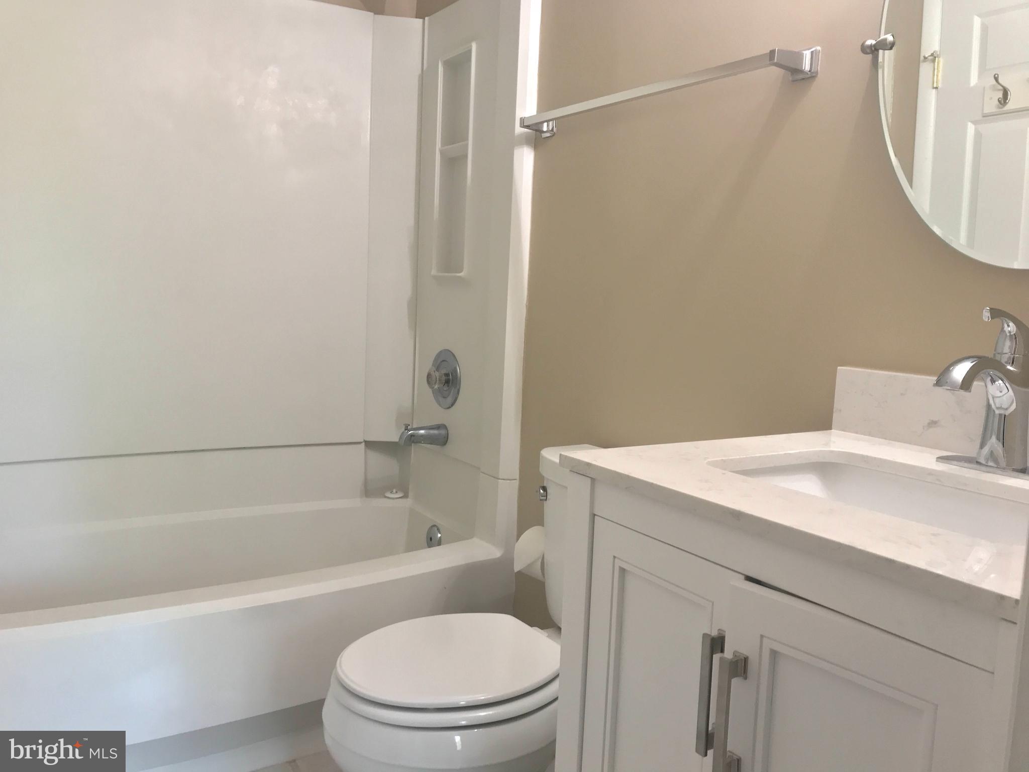 12144 Purple Sage Court Reston, VA 20194 - Photo 16 of 21 Primary Bathroom