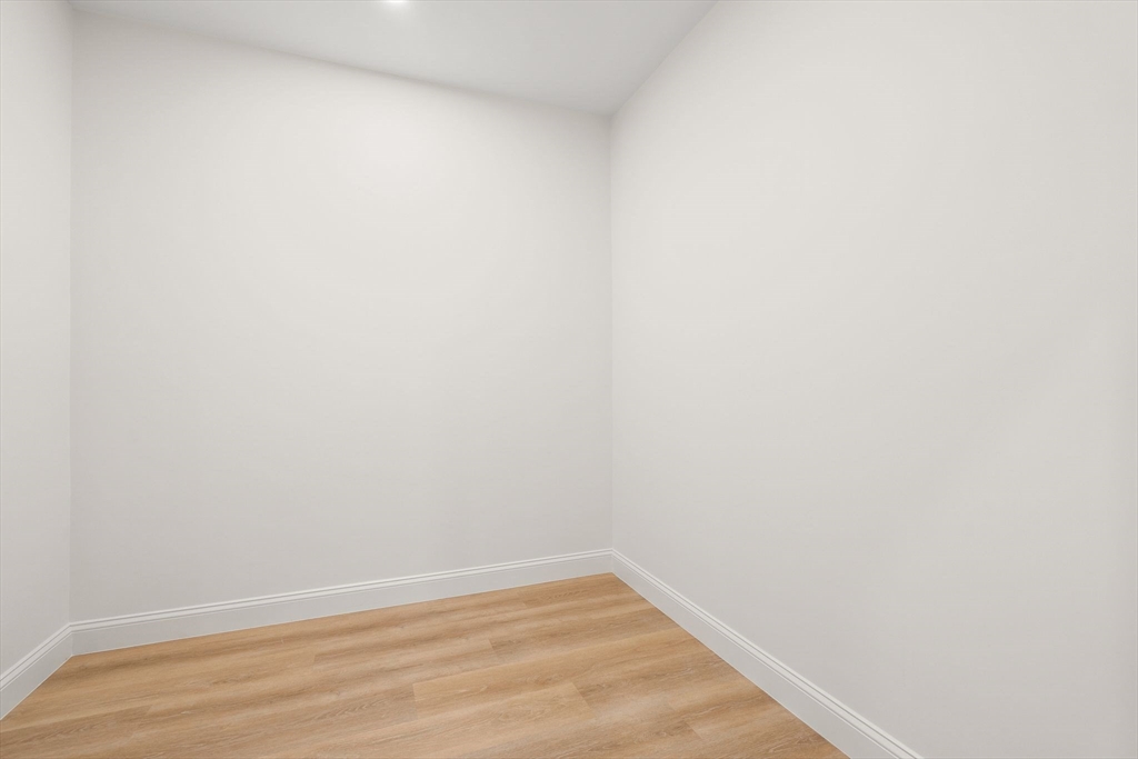 27 Shepard Street, Unit 3 Boston, MA 02135 - Photo 29 of 33