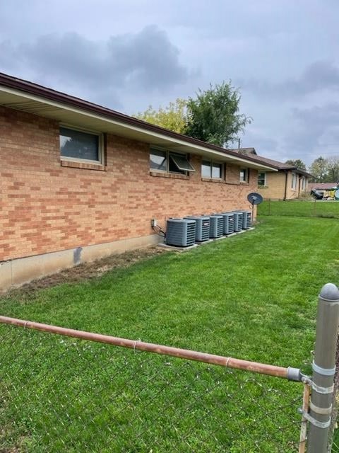 1806 Remington Road Rockford, IL 61108 - Photo 7 of 8 a front view of a house with a yard