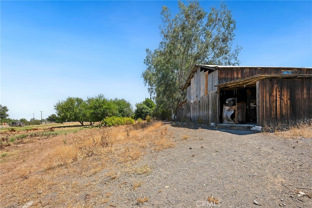 4733 County Road East Orland, CA 95963 - Photo 33 of 40 Barn