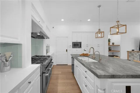 $2,995,000 | 21331 Balerma Lane, Huntington Beach, CA 92648