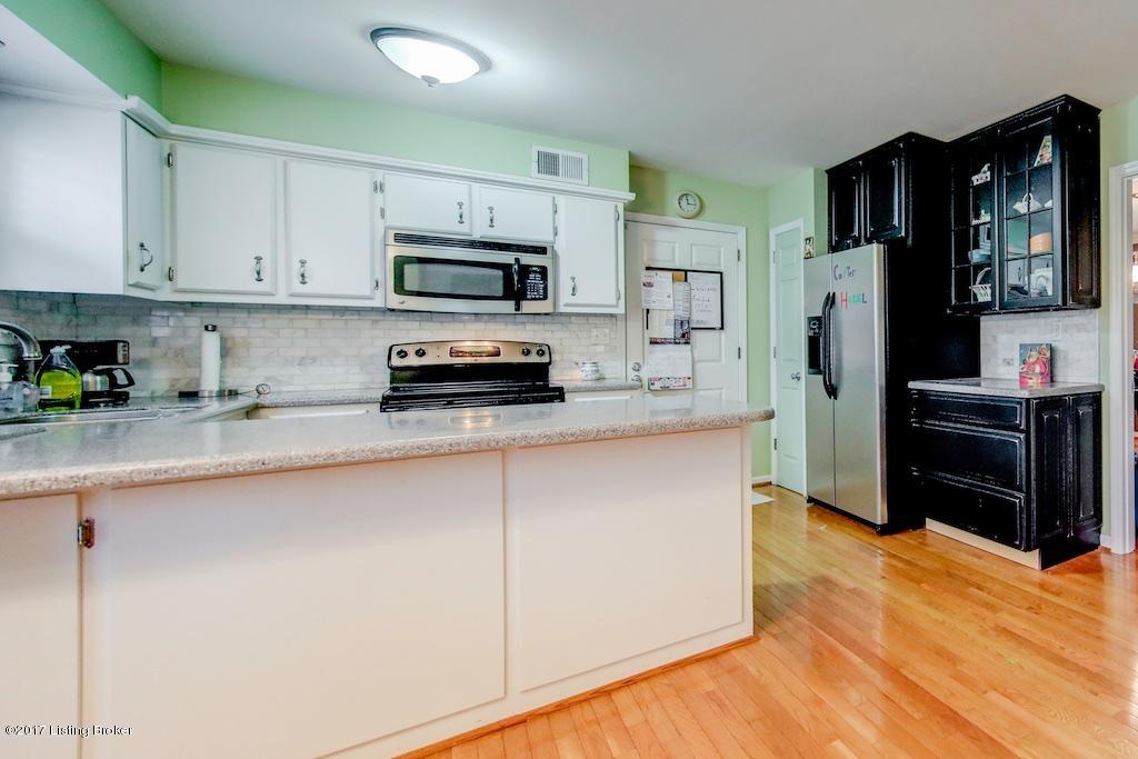 901 Farmingham Road Louisville, KY 40243 - Photo 14 of 29 901 Farminham Rd 10625