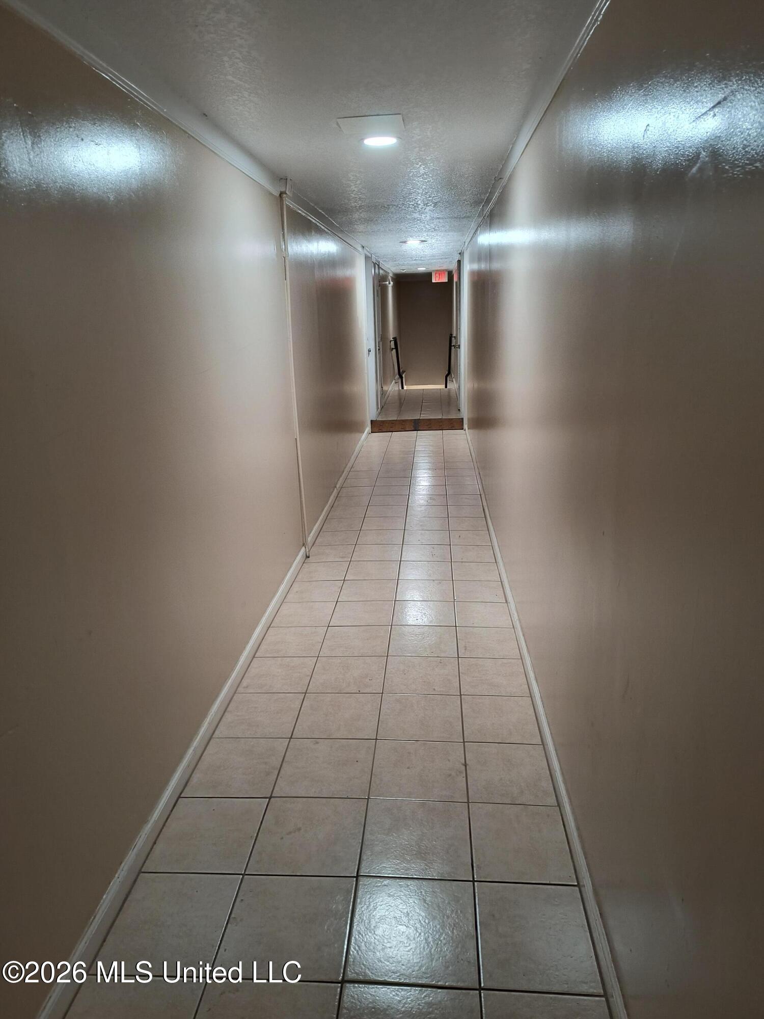 1956 East Pass Road, Unit B Gulfport, MS 39507 - Photo 3 of 12 1000002040