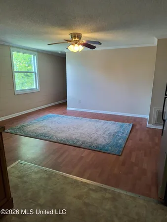 $950 | 1956 East Pass Road, Unit B, Gulfport, MS 39507