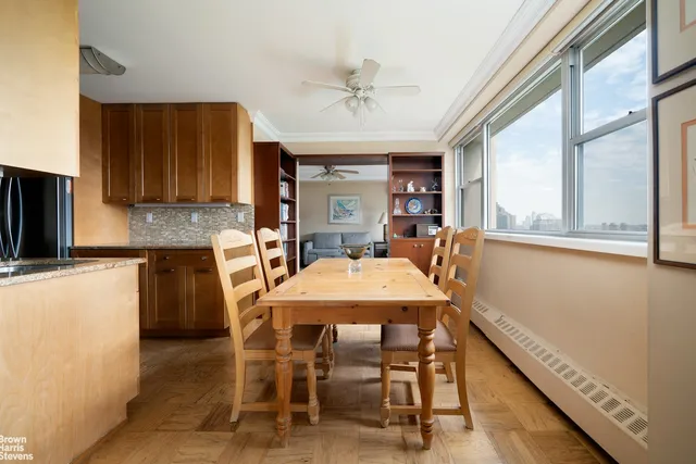 $1,395,000 | 75 Henry Street, Unit 20E | Brooklyn Heights