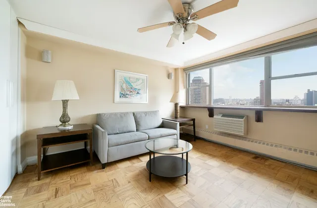 $1,395,000 | 75 Henry Street, Unit 20E | Brooklyn Heights