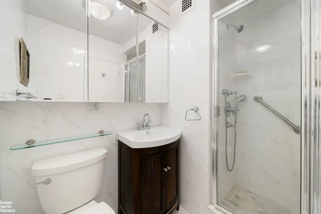 $1,395,000 | 75 Henry Street, Unit 20E | Brooklyn Heights