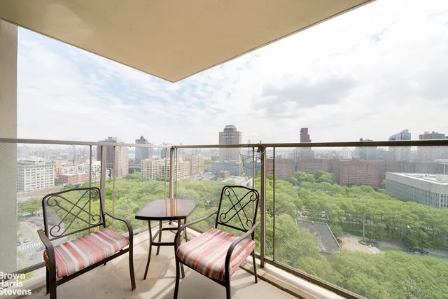 $1,395,000 | 75 Henry Street, Unit 20E | Brooklyn Heights
