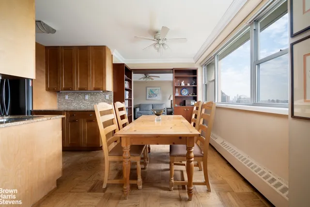 $1,395,000 | 75 Henry Street, Unit 20E | Brooklyn Heights