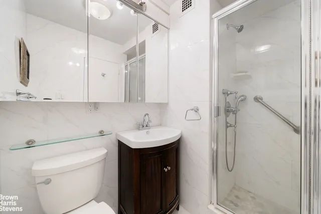 $1,395,000 | 75 Henry Street, Unit 20E | Brooklyn Heights