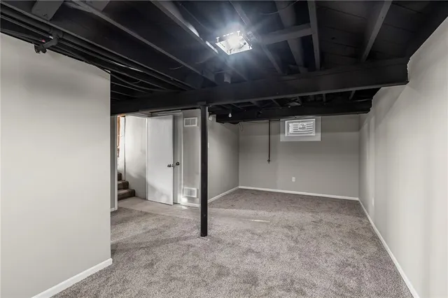 $279,900 | 2001 Northeast 62nd Street, Gladstone, MO 64118