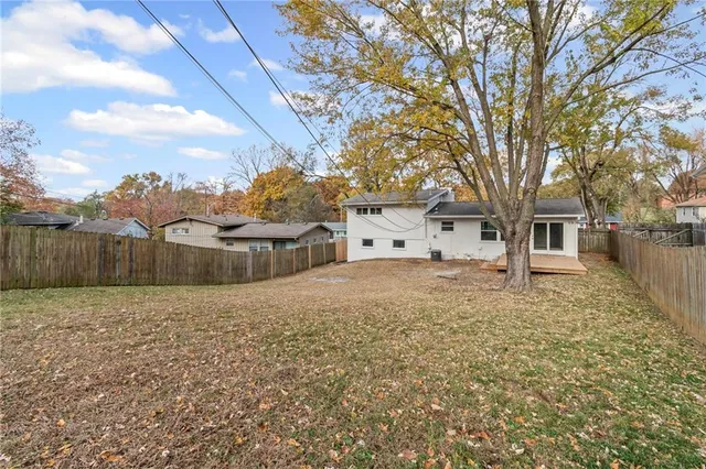 $279,900 | 2001 Northeast 62nd Street, Gladstone, MO 64118