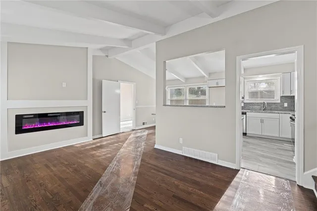 $279,900 | 2001 Northeast 62nd Street, Gladstone, MO 64118