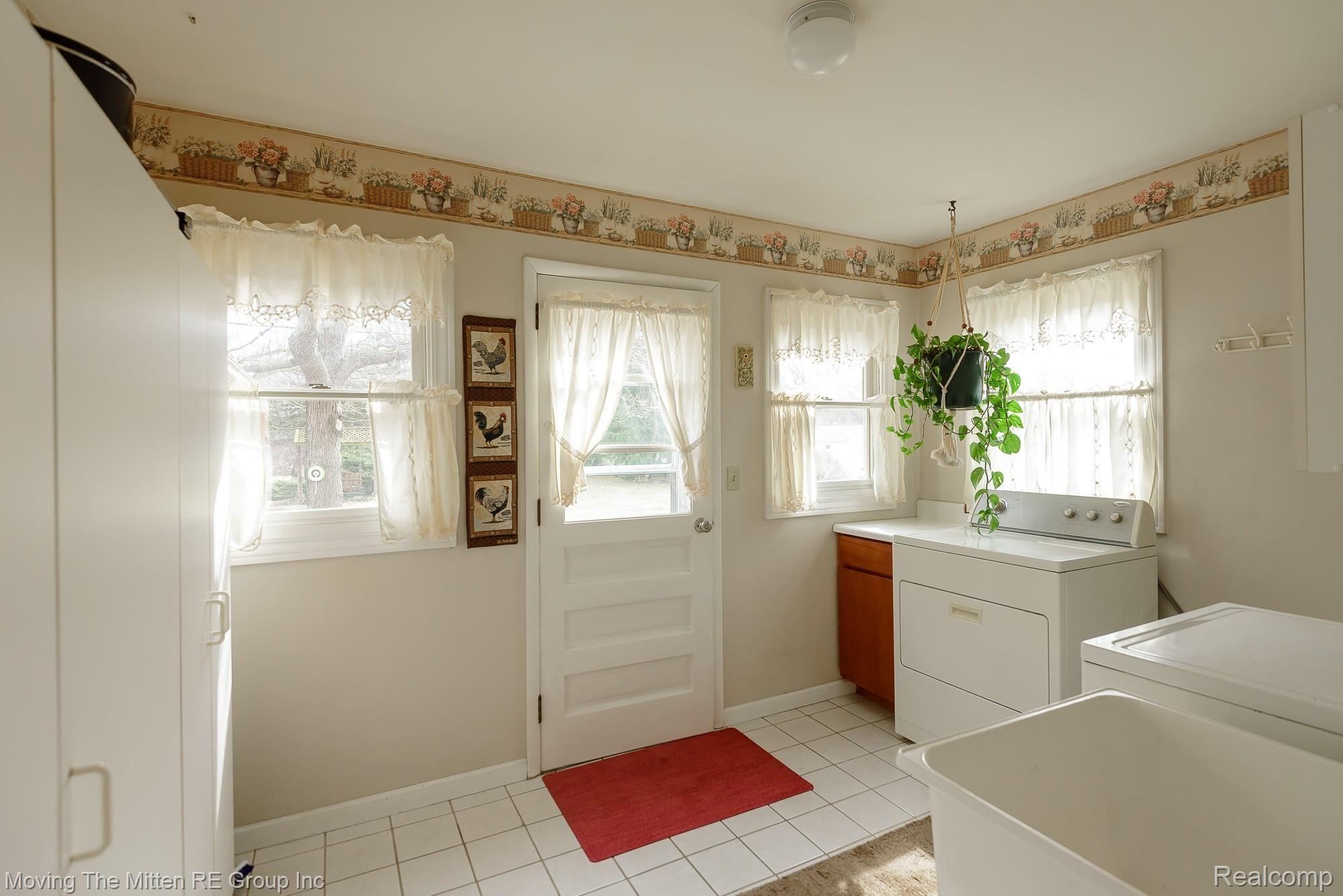 42797 Fret Road Belleville, MI 48111 - Photo 11 of 59 11.jpg