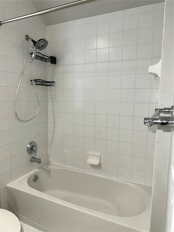 2100 Common Way Road, Unit GARAGE Orlando, FL 32814 - Photo 2 of 5
