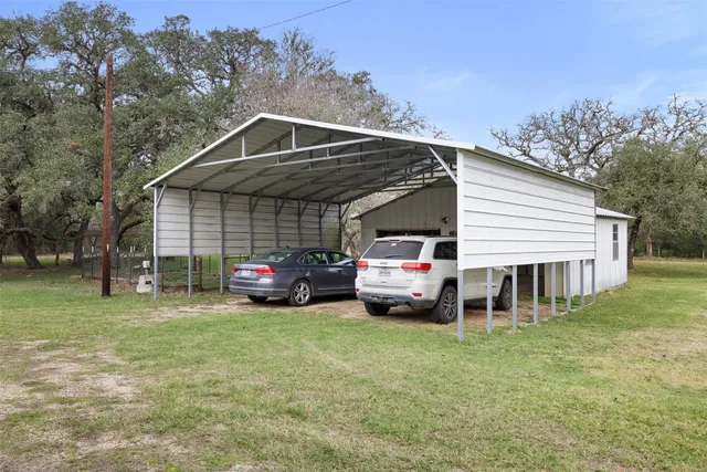$429,000 | 1273 Highway 90 Alt, Sheridan, TX 77475