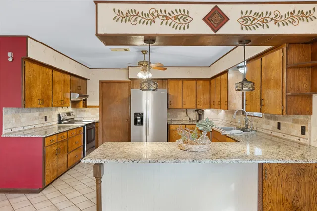 $429,000 | 1273 Highway 90 Alt, Sheridan, TX 77475