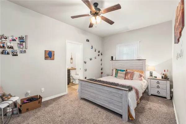 $800 | 120 B Richards Street, College Station, TX 77840