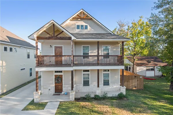 $800 | 120 B Richards Street, College Station, TX 77840