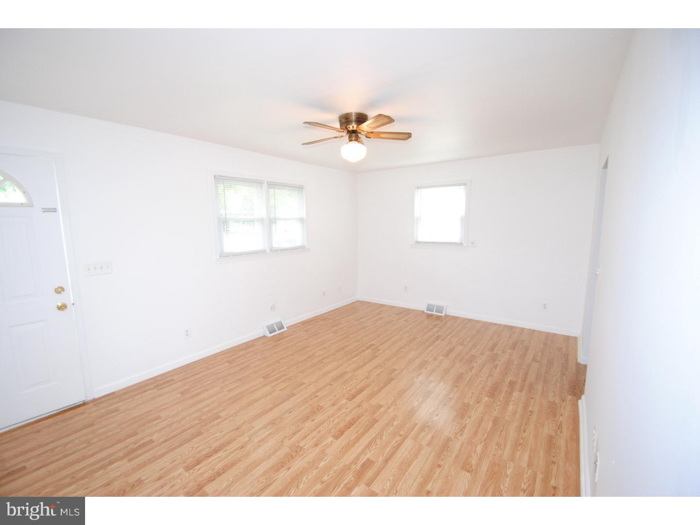 921 Mooney Road Burlington, NJ 08016 - Photo 4 of 17 Gallery Image 4